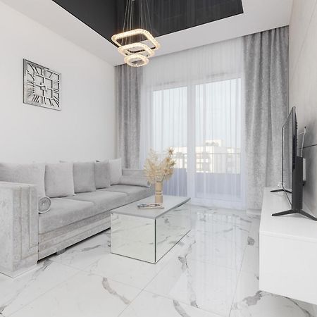 Elegant Apartments With Balcony & Parking Warsaw By Noclegi Renters Esterno foto