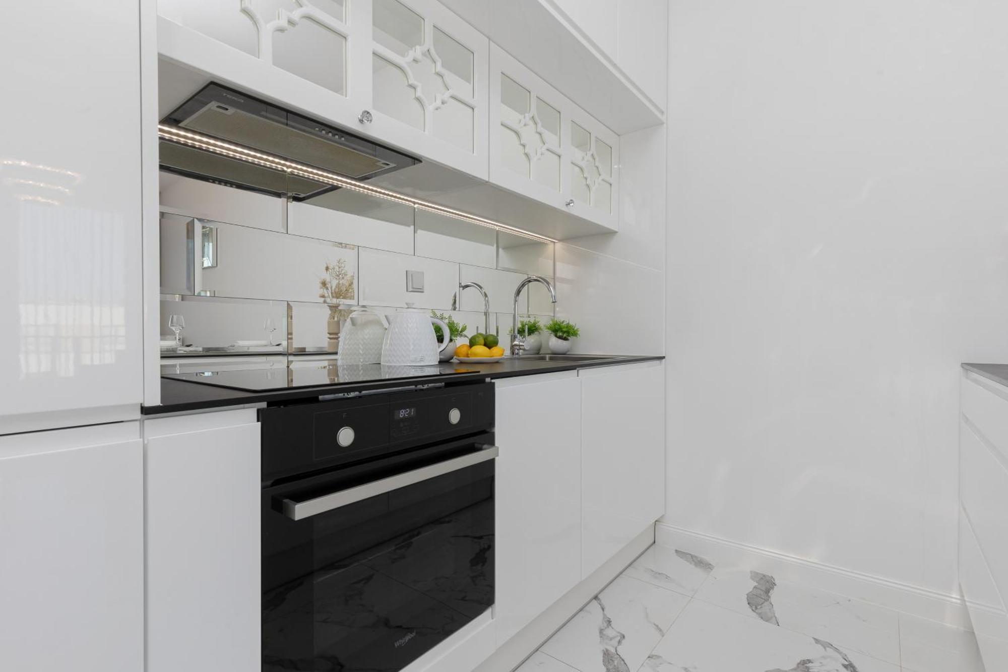 Elegant Apartments With Balcony & Parking Warsaw By Noclegi Renters Esterno foto