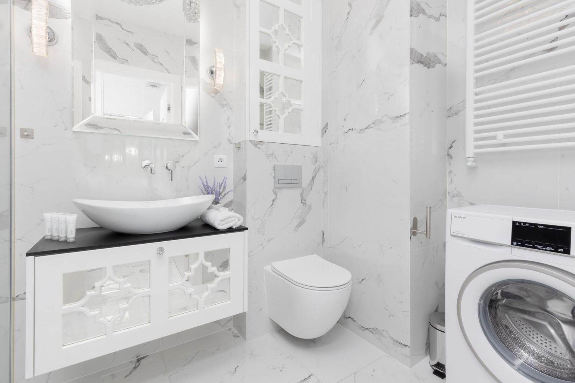 Elegant Apartments With Balcony & Parking Warsaw By Noclegi Renters Esterno foto